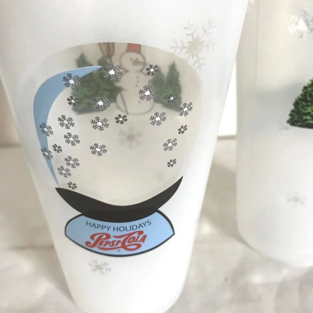 Pepsi-Cola happy holidays Christmas 16oz cups Snowman set of 2 Hard Plastic NEW